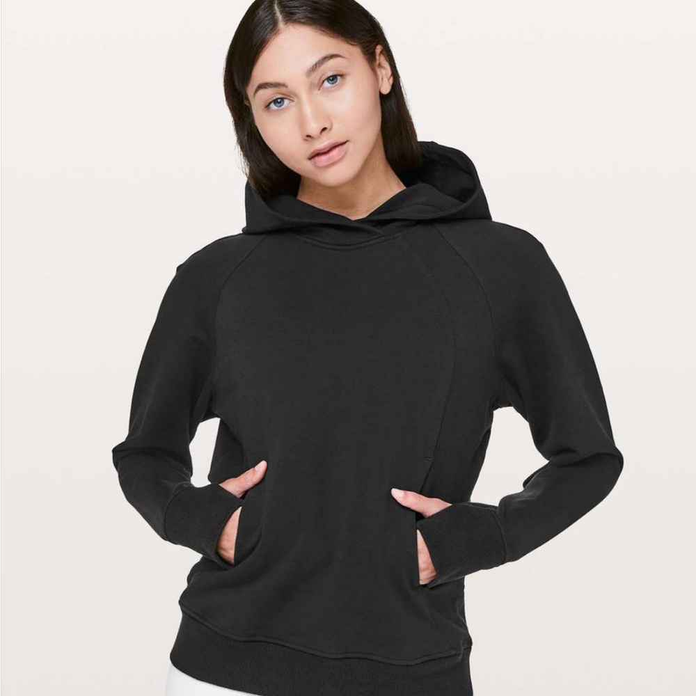 lululemon athletica Scuba Pullover Black size 8 with thumb holes